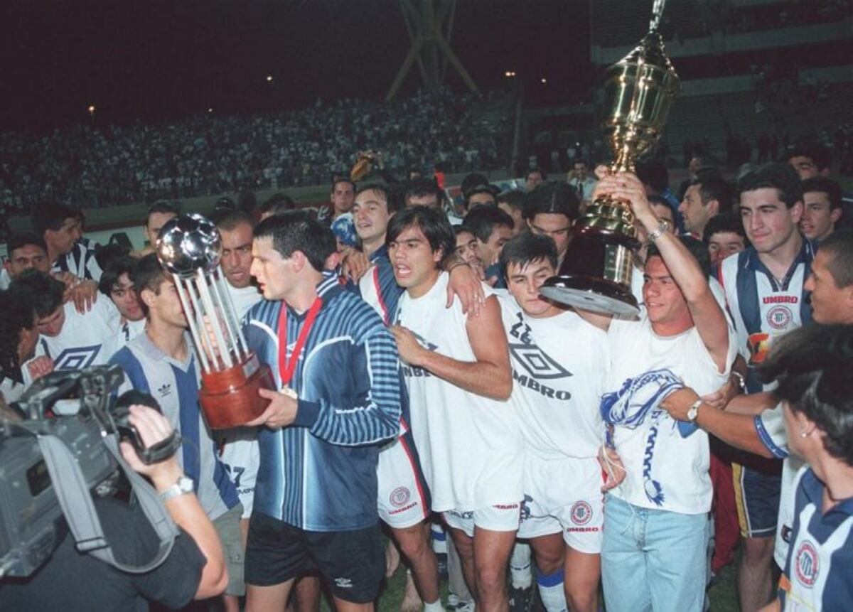 Talleres recordará su logro internacional con una nueva casaca\u002E