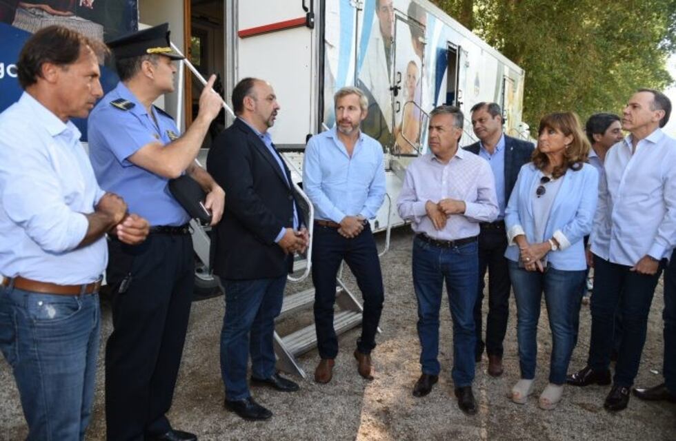 Cornejo y Frigerio analizaron el operativo de cruce a Chile por la visita del Papa