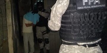 Alta Gracia: detuvieron a un hombre y cerraron un punto de comercialización de drogas