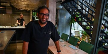 Gaggan Anand posa antes de la apertura de su nuevo restaurante\u002E
