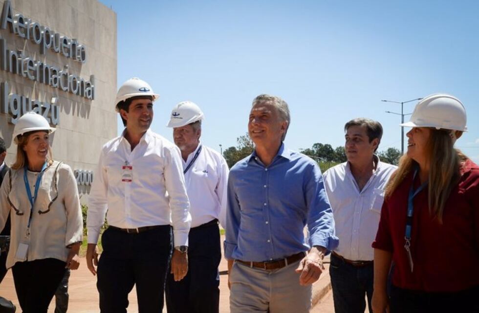 Macri recorrió obras que están en marcha en el Aeropuerto Iguazú