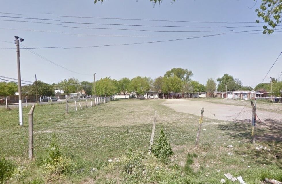 Cada vez más clubes de barrio construyen muros por las balaceras