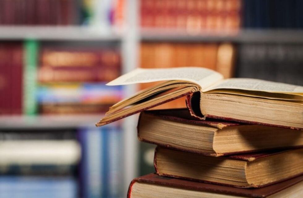 Invitan a escritores de Carlos Paz a participar en el programa de ediciones del Fondo Editorial