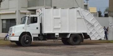 Alquilan camiones recolectores de residuos