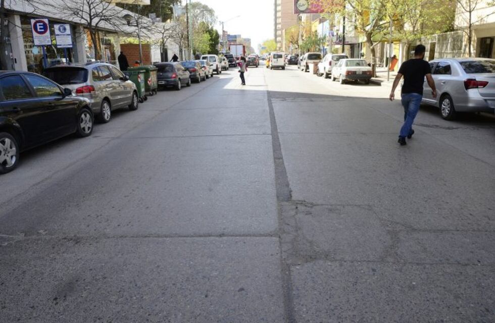 Hoy retoman los trabajos de repavimentación en calle Belgrano
