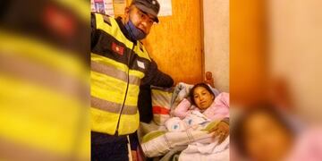 Policía asistió el parto de una mujer en Tolar Grande (Prensa Policía de Salta)