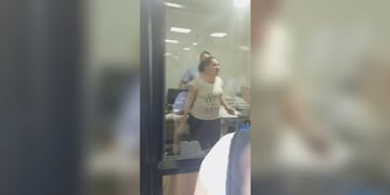 Cuatro personas amenazaron con quemarse