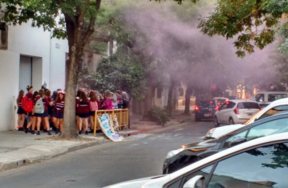 El último primer día de clases arrancó con poca pirotecnia y sin disturbios