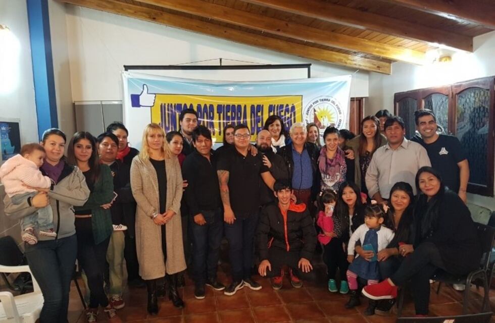 El partido Juntos por Tierra del Fuego homenajeó a las mujeres militantes