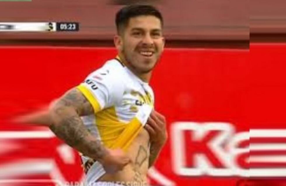 Jugador Correntino hizo un gol y mostró el tatuaje de su provincia