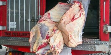 Productores donaron 200 kg de carne para comedores comunitarios de Montecarlo