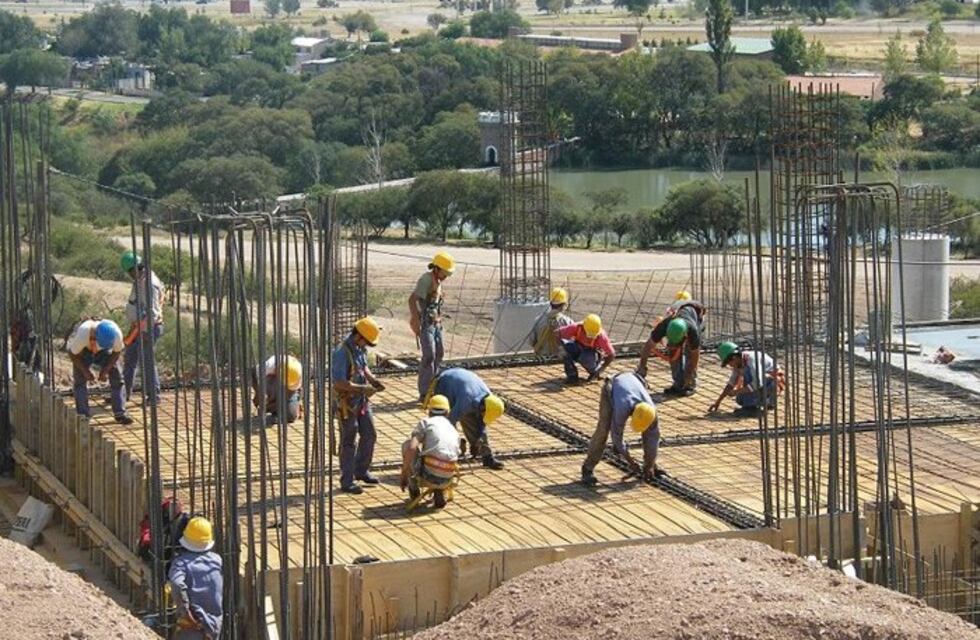 La construcción aumentó un 5,8% interanual en mayo, según el Indec