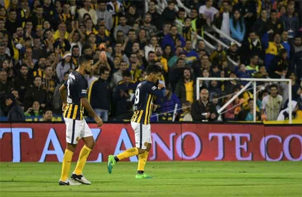 Racing sufrió por dos ex albicelestes y Central lo goleó en el Gigante de Arroyito