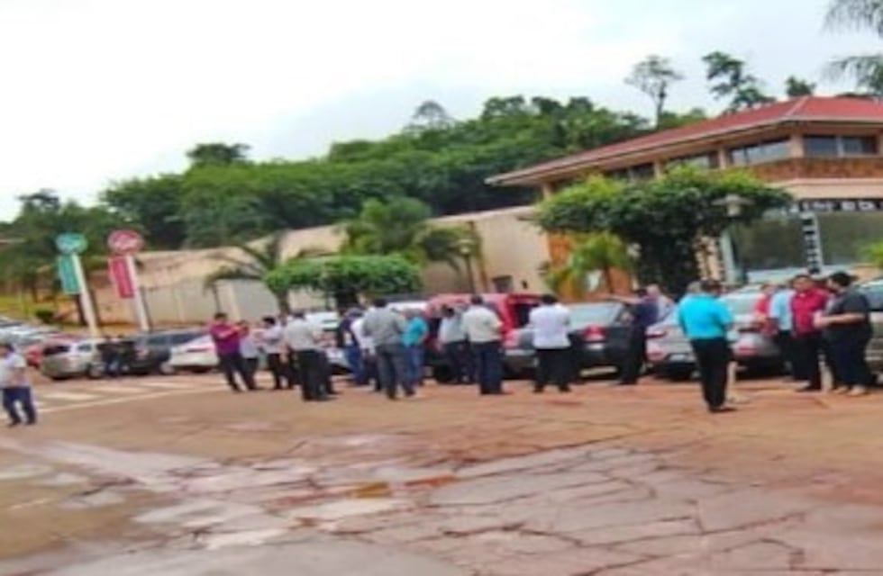 Insisten los taxistas por un carril exclusivo en el puente a Foz