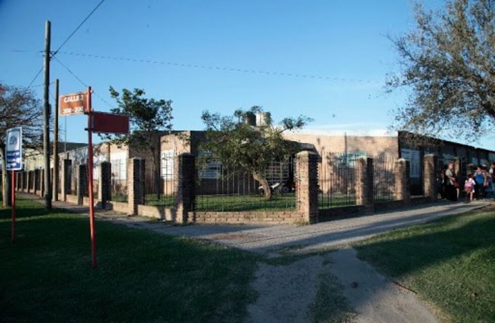 Progresan los trámites para el arreglo de la escuela de barrio Acapulco