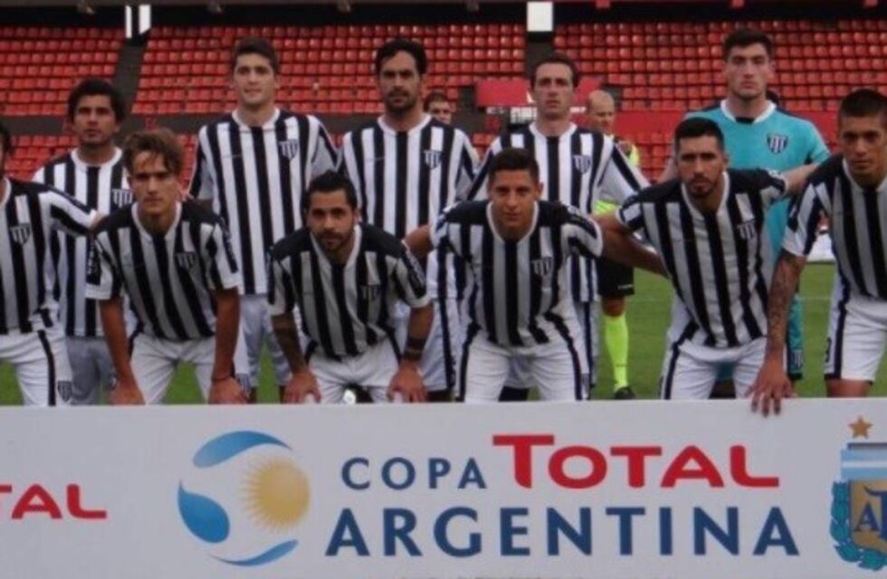 Gimnasia enfrenta a Olimpo para seguir soñando con la Copa Argentina