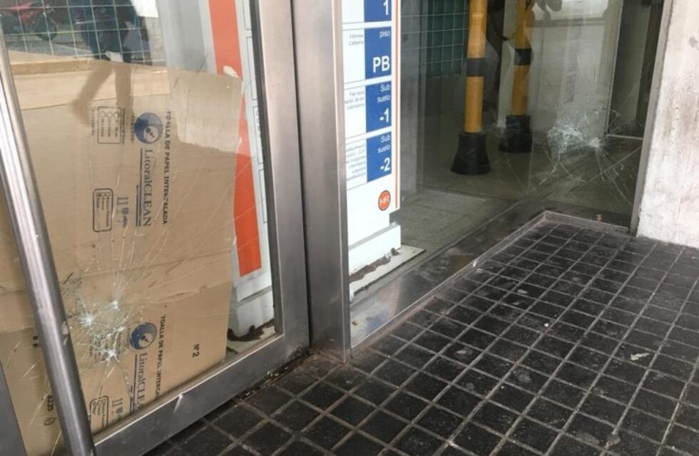 Atacaron a piedrazos el frente de la Maternidad Martin