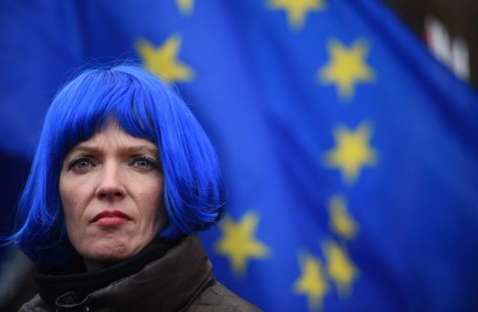 Salida del Reino Unido de la UE: comenzó el debate y el pronóstico es negativo para el acuerdo de Theresa May