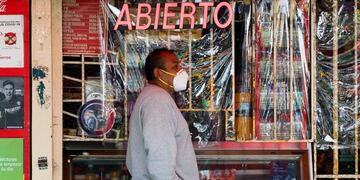 Habitantes de la Ciudad de México realizan sus labores cotidianas en el marco de la Nueva Normalidad durante la pandemia por la COVID-19.