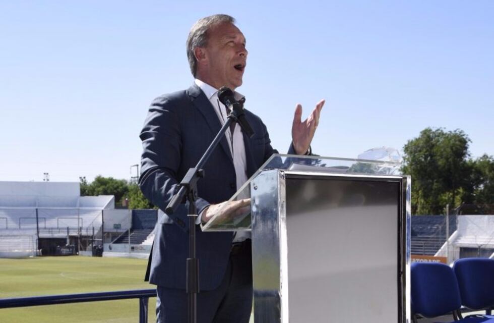 Fassi: No sé cuántos equipos en el mundo tienen un plantel como el de Talleres