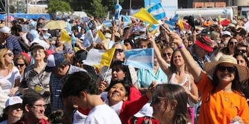 Fervor y fe en un sábado para el recuerdo en la Córdoba católica\u002E
