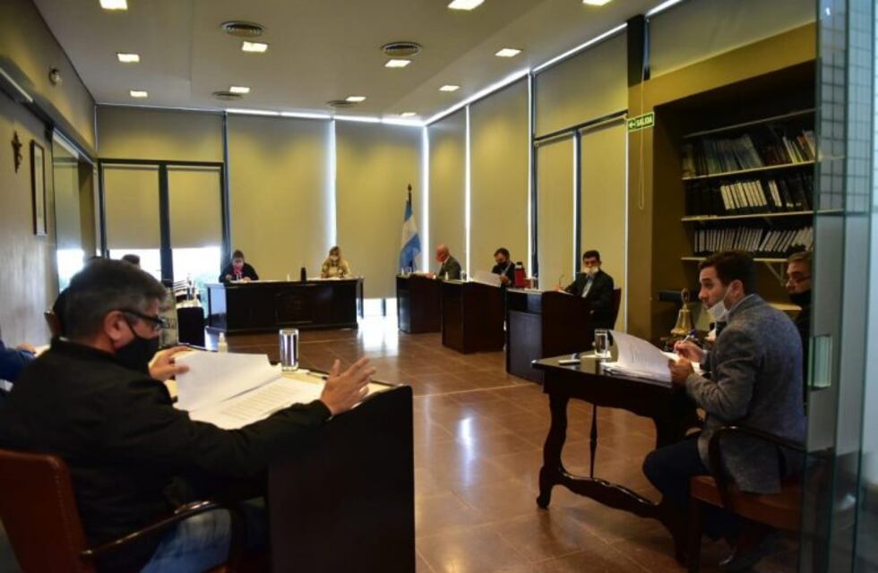 La oposición pide sesionar de manera virtual