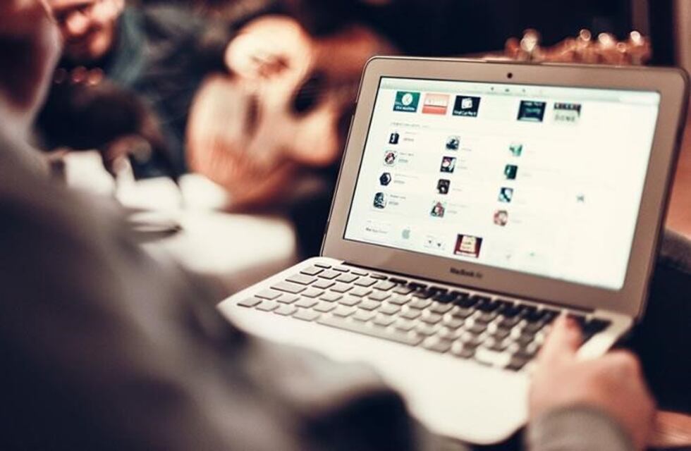 Los engañaron por Internet y al momento de la entrega los asaltaron