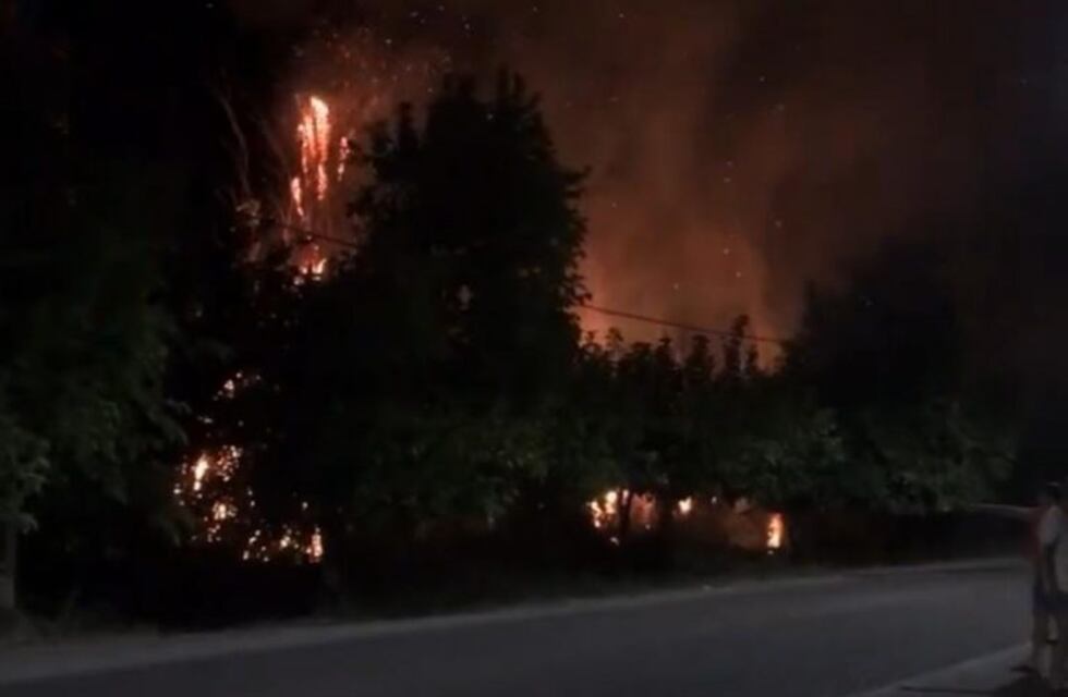 Desataron un feroz incendio por hacer limpieza de malezas usando fuego