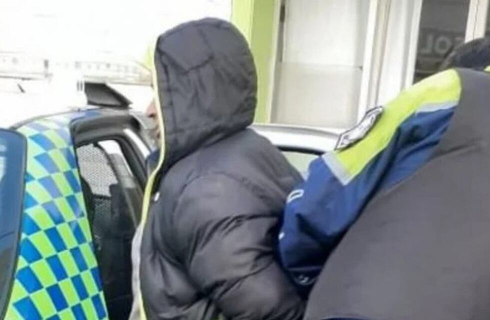 Colectivero encerró dentro del micro a un ladrón que robó a pasajeros