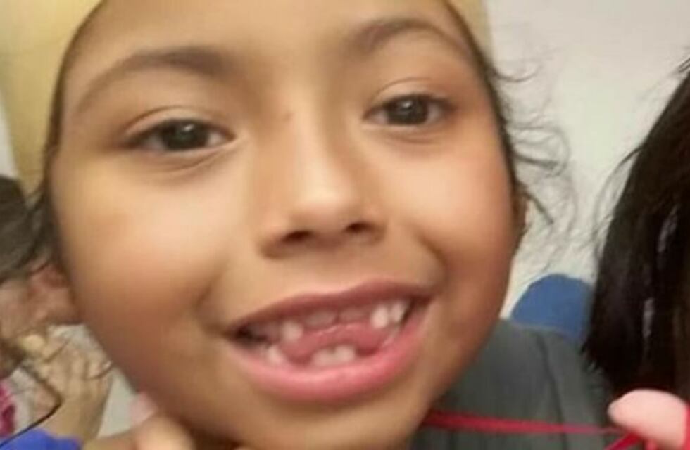 Samira, la pequeña que casi se ahoga en la pileta de la U, volvió a nadar y competir