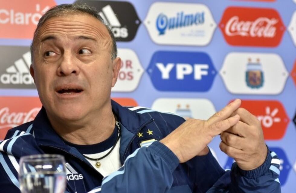 El Vasco Olarticoechea pidió por Dybala, elogió a Pavón y recordó el Argentina-Inglaterra