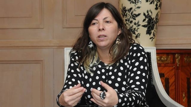 Si gana, Scioli nombrará en Economía a Silvina Batakis