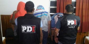 Tres hombres vinculados a un homicidio se entregaron en Santa Fe\u002E (LT10)