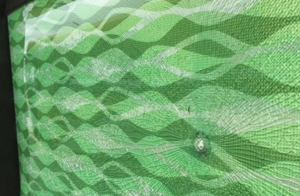 Neuquén: a pocas horas de haber sido inaugurado el MetroBus, ya hay vidrios rotos en los paradores