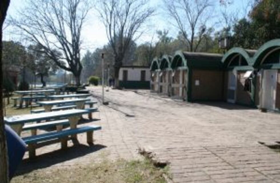Denunciaron al sereno de un camping por espiar a un grupo de adolescentes en Oliveros