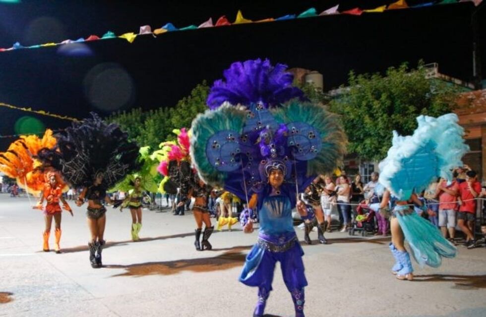 Dieron a conocer los precios para comer y beber en los Corsos Caroyenses 2020