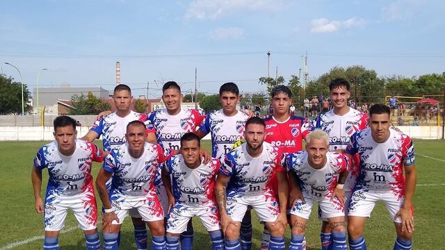 Rosario cayó en su debut ante Puerto Comercial.
