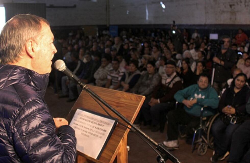 Habrá tarifa social de luz, agua e impuesto inmobiliario para 230 mil familias de Córdoba