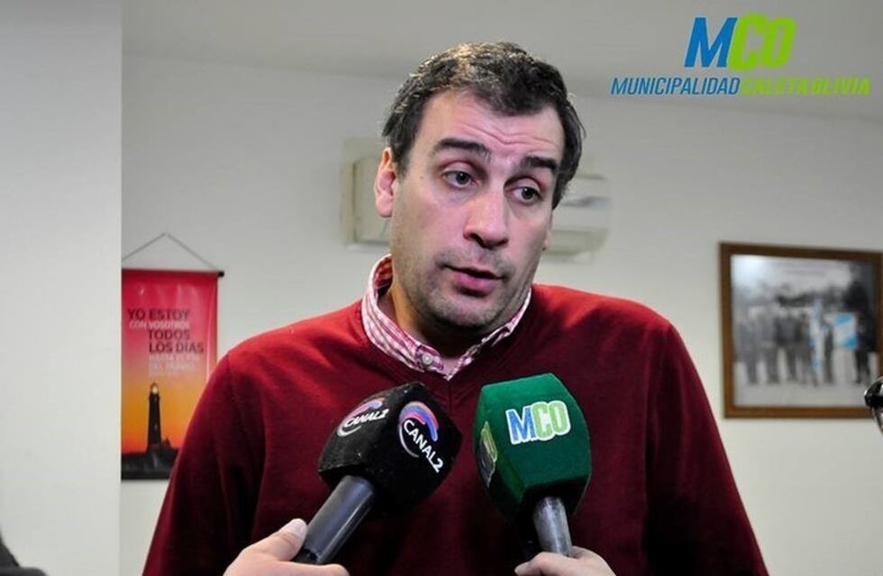 Santa Cruz: filman a un intendente y después lo denuncian por recibir "una coima de 2 millones de pesos"