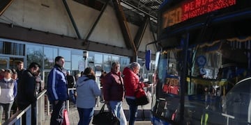 El paro en Mendoza dejó casi inmovilizada la cidudar, principalmente por la falta de transporte\u002E