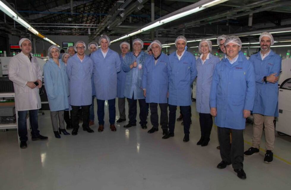 Ministro de Industria recorrió plantas del grupo Newsan junto a participantes del Foro Induar 4.0