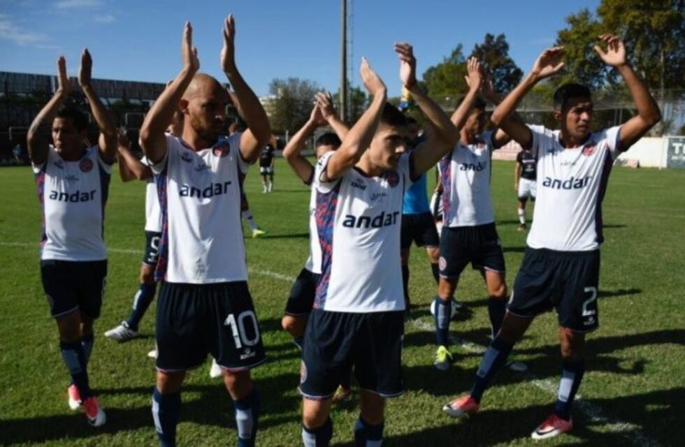 Central Córdoba empató y peligra su liderazgo en la Primera C