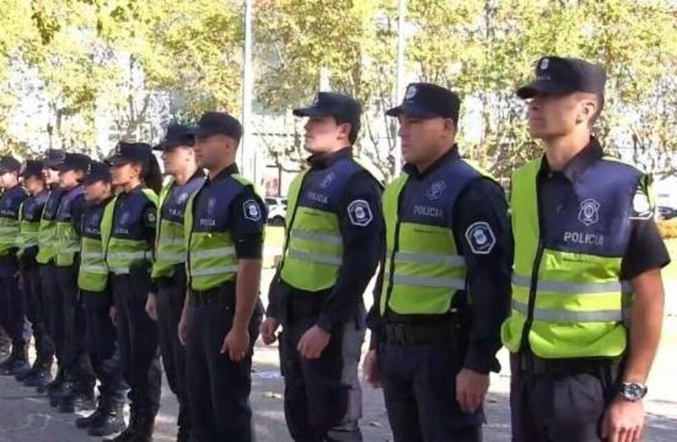 Nuevos efectivos y móviles para reforzar la seguridad