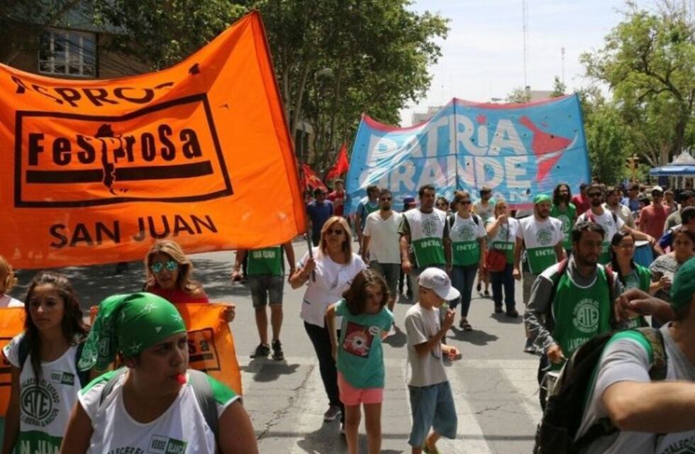 Sanjuaninos marcharon contra la previsional
