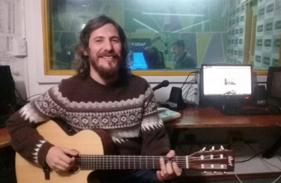 Ruggeri canta a Peteco Carabajal