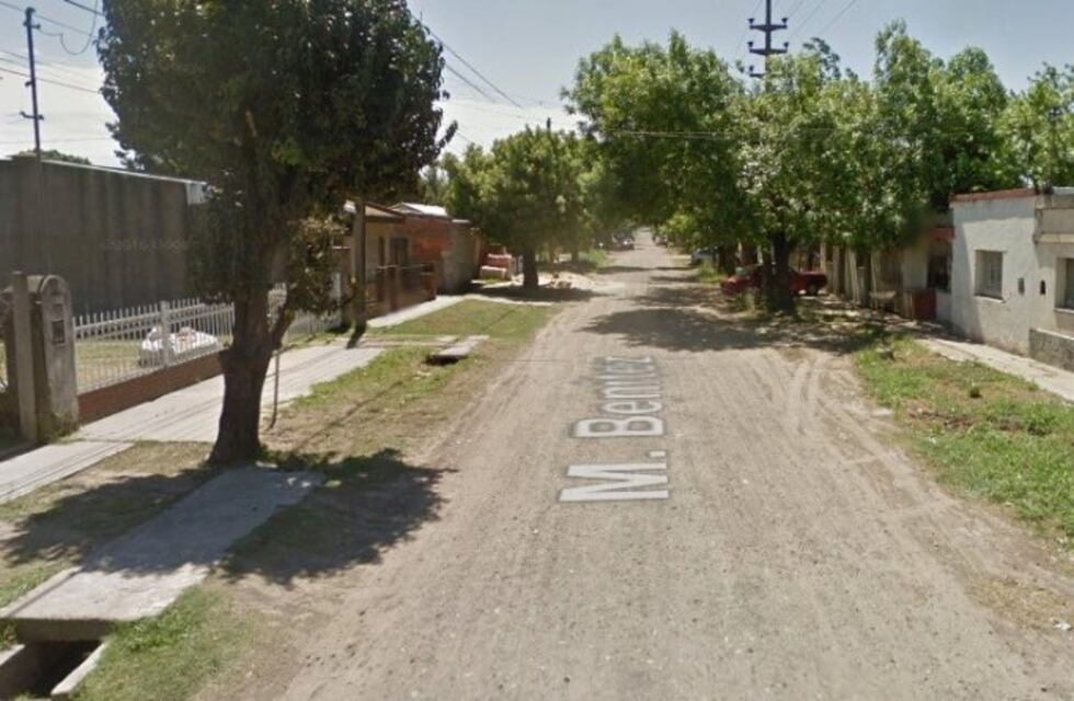 Intentaron abrir con un fierro la puerta de una casa pero los atrapó la policía