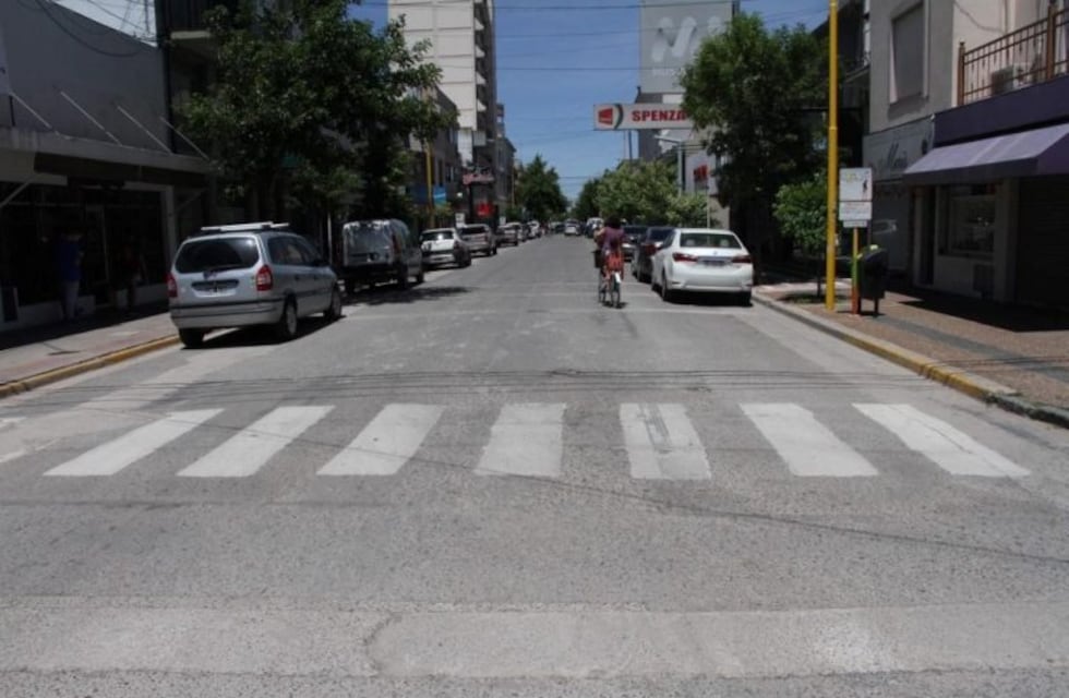 Comerciantes afectados por las nuevas medidas municipales convocan a una movilización