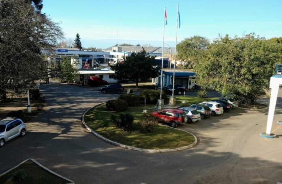 Detenido ganó la calle tras escapar de un patrullero frente a los policías y dentro del predio de Jefatura