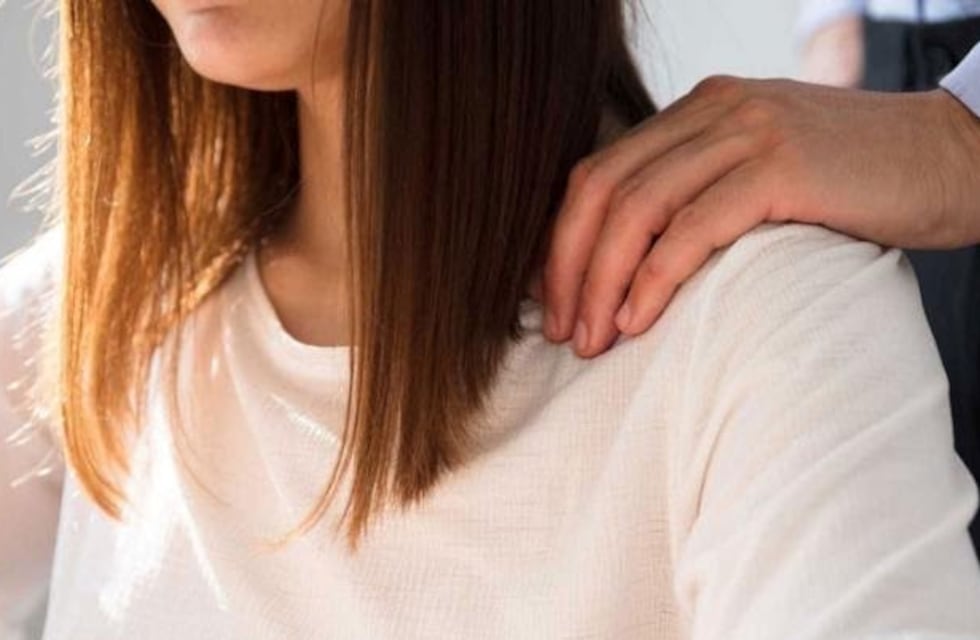 Acusan a un profesor de abusar de dos niñas durante su viaje de estudio en Carlos Paz