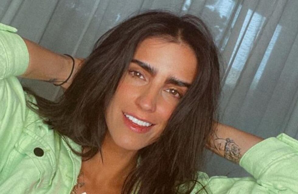 Bárbara de Regil posó en bikini y cautivó a sus seguidores: "Las estrías de mis boobis están llenas de brillo"